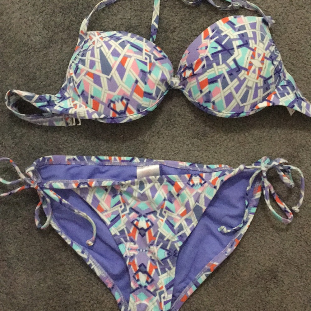 Geometric Cool Swimsuit!